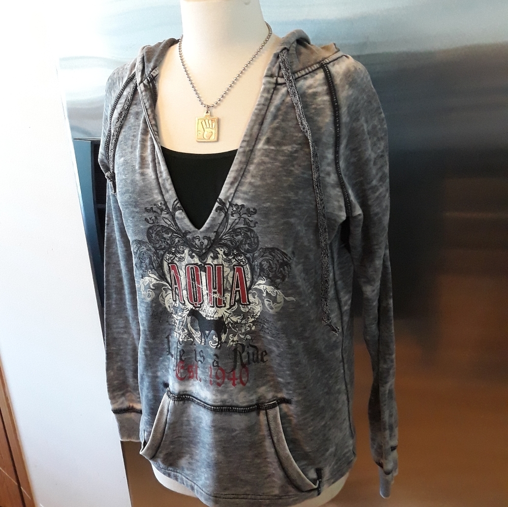 Sweater A144 - Picture 2 of 2